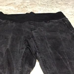Maternity black skinny jeans, size 33R